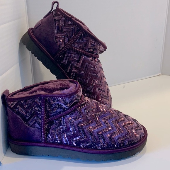VERY RARE UGG sequin Chevron classic ultra mini ankle boots Holiday sample W 7 - Picture 14 of 14